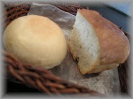 食べ放題のパン.jpg